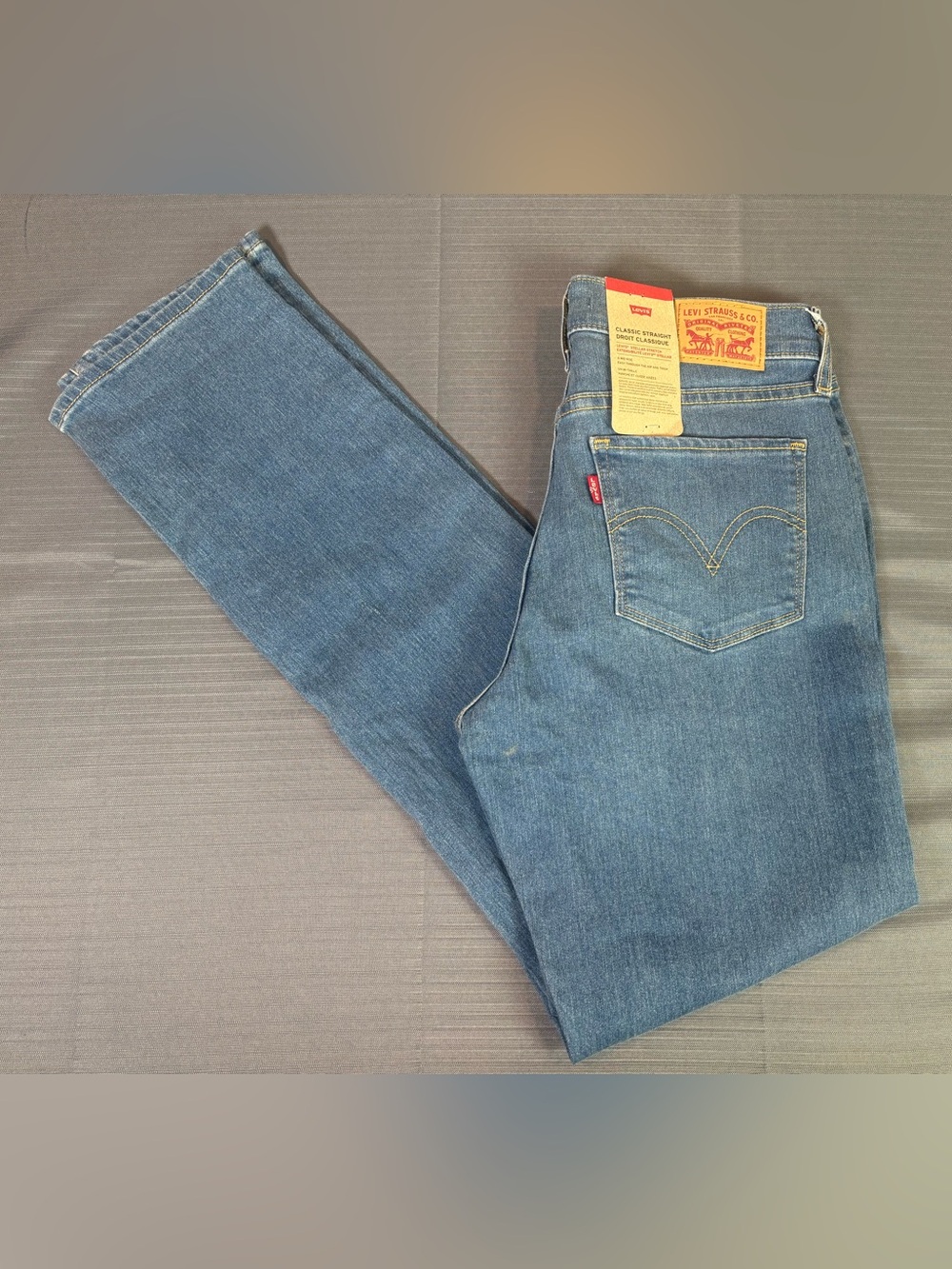 Levi’s Classic Straight Jeans Women’s 28x32 6L NWT Stellar Stretch